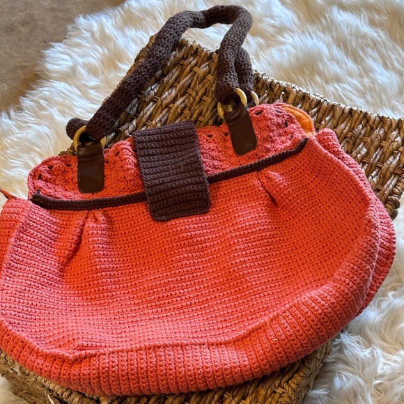 Beautiful Hand Knitted Purse - Picture 7 of 12